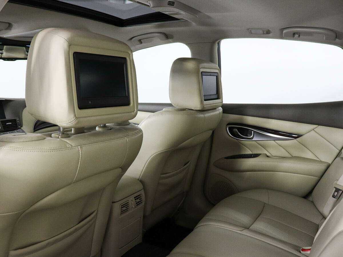 Infiniti M 2011 года с пробегом. Фото: #11