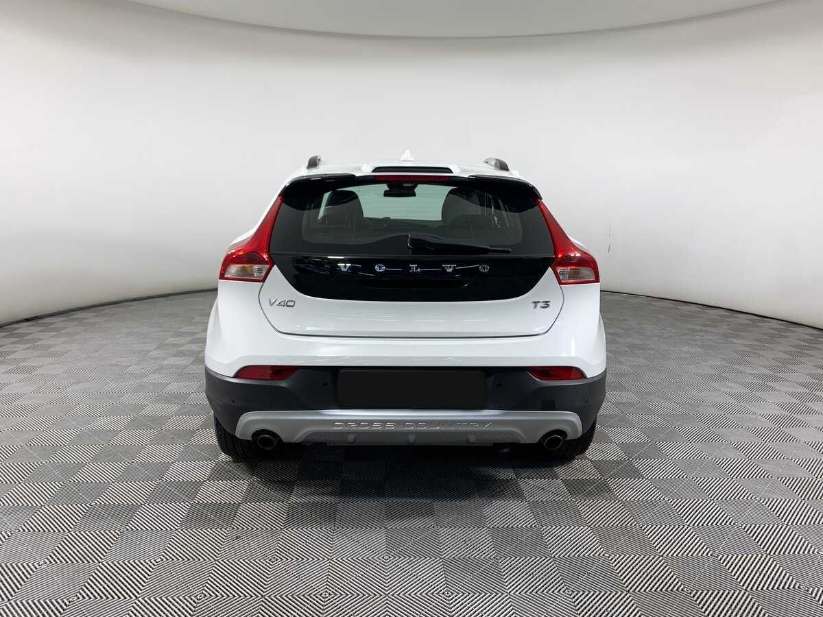 Volvo V40 Cross Country 2017 года с пробегом. Фото: #5