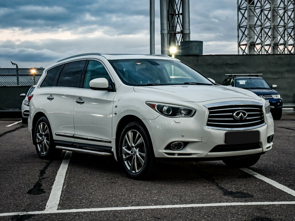 Infiniti QX60 2014 года с пробегом. Фото: #2
