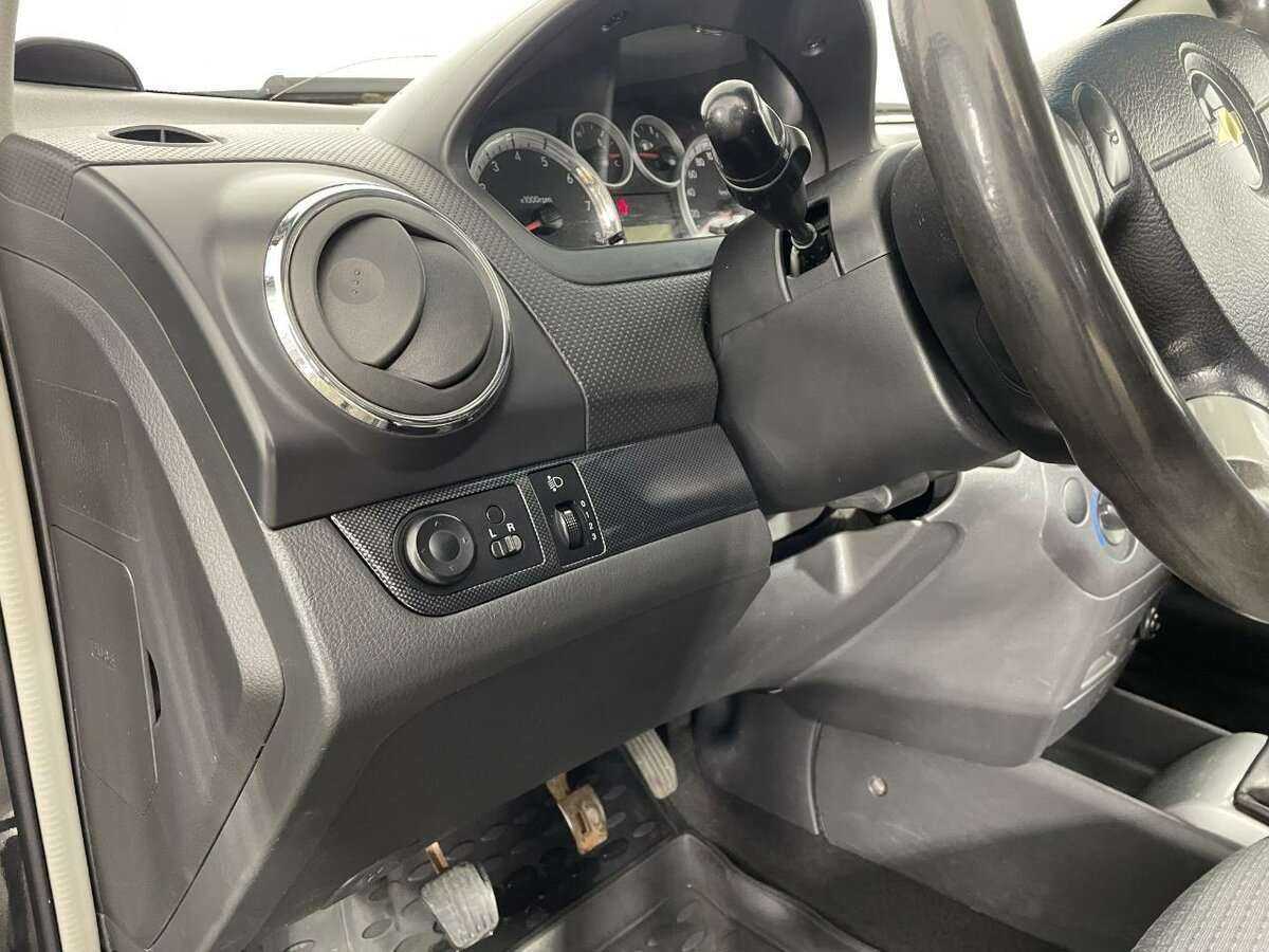 Chevrolet Aveo 2009 года с пробегом. Фото: #7