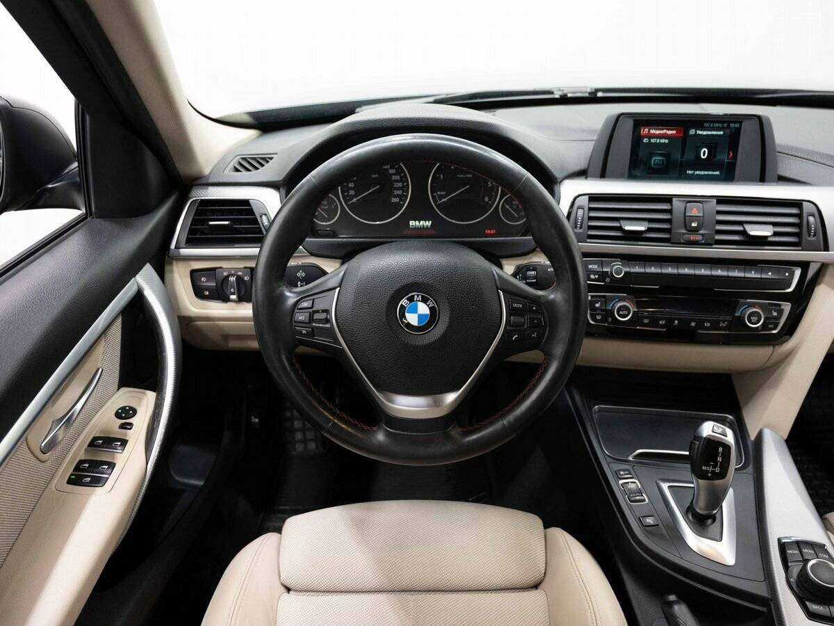 BMW 3 серии 2018 года с пробегом. Фото: #13