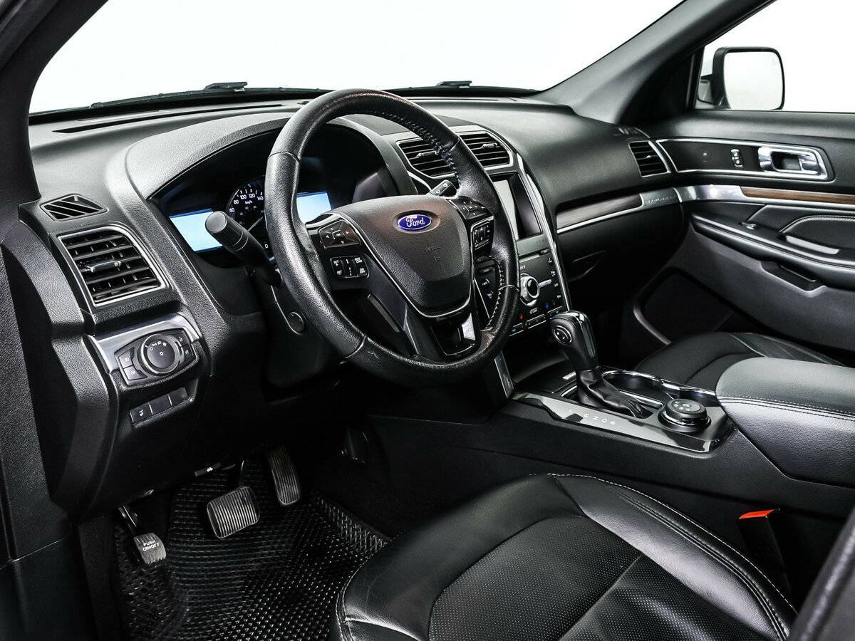 Ford Explorer 2019 года с пробегом. Фото: #11