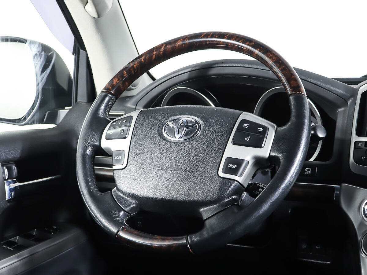 Toyota Land Cruiser 2012 года с пробегом. Фото: #17