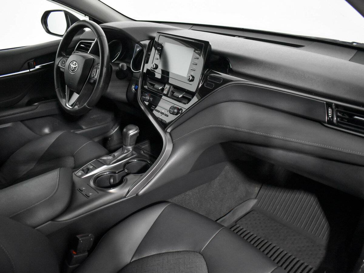 Toyota Camry 2022 года с пробегом. Фото: #10