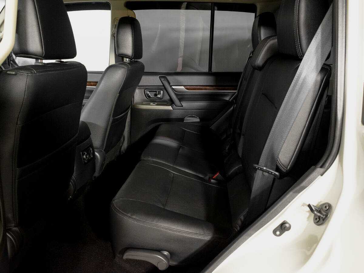 Mitsubishi Pajero 2021 года с пробегом. Фото: #9