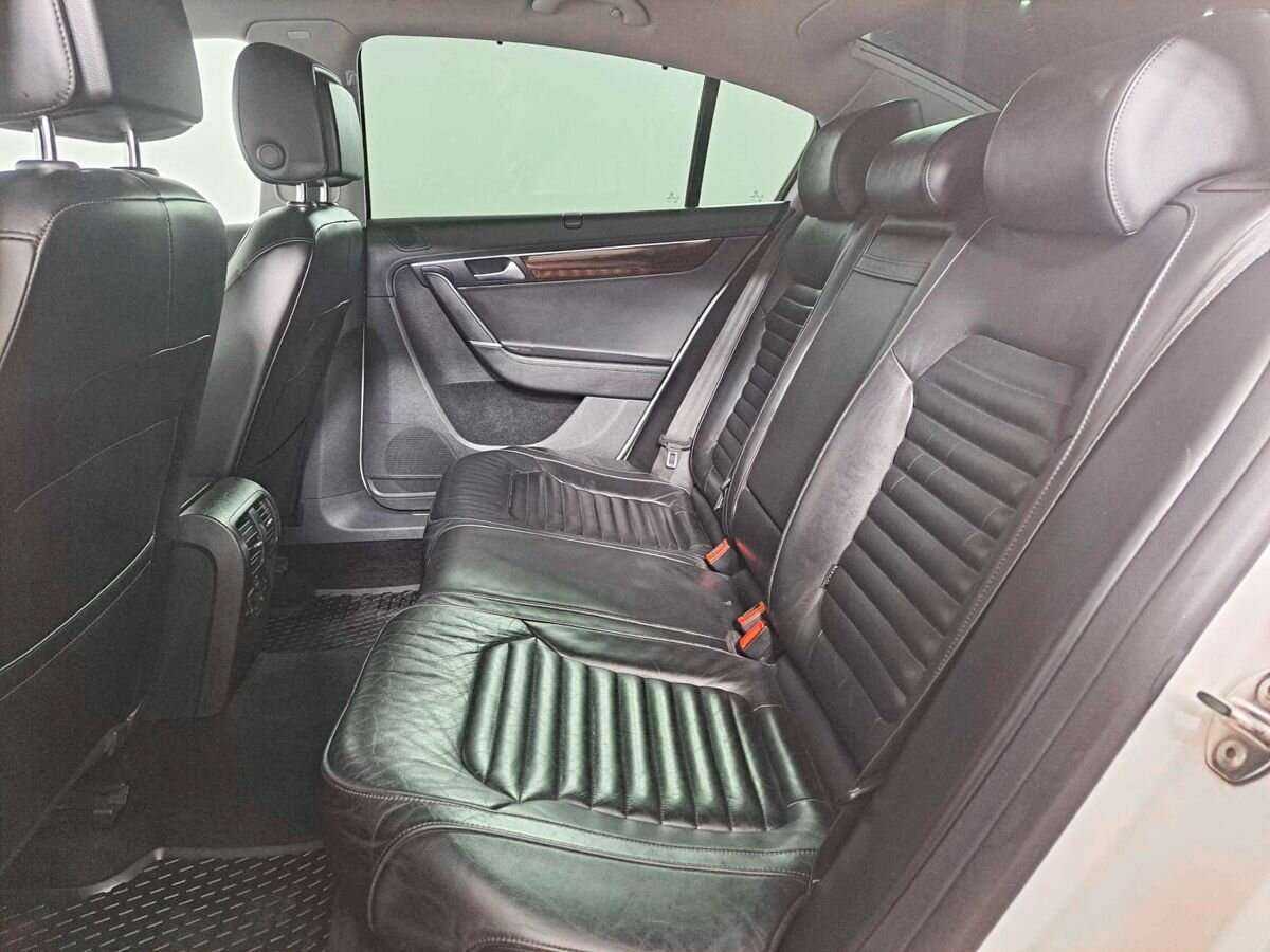 Volkswagen Passat 2011 года с пробегом. Фото: #9