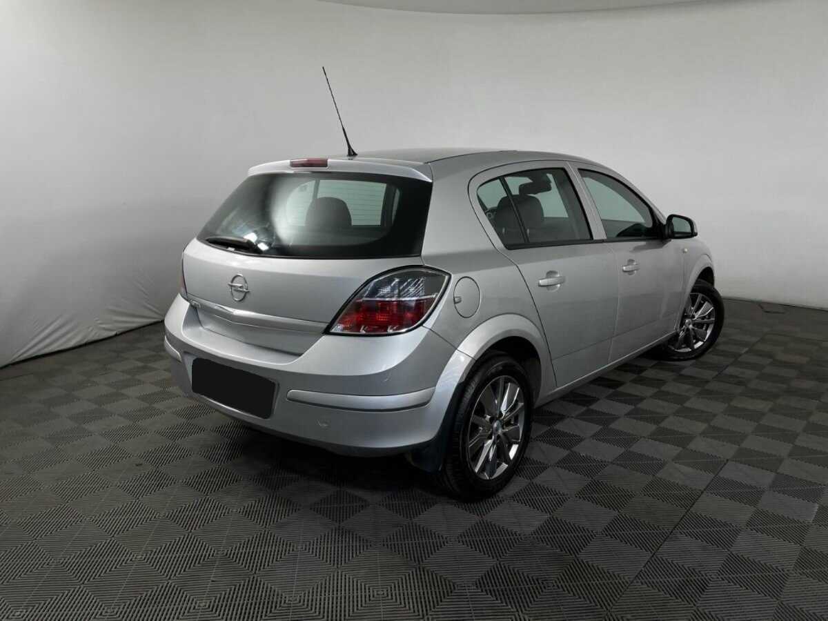 Opel Astra 2010 года с пробегом. Фото: #5