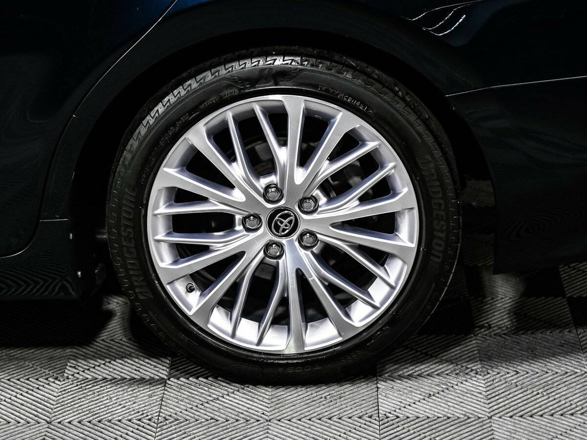 Toyota Camry 2018 года с пробегом. Фото: #13