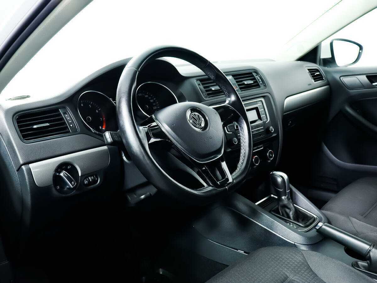 Volkswagen Jetta 2016 года с пробегом. Фото: #10