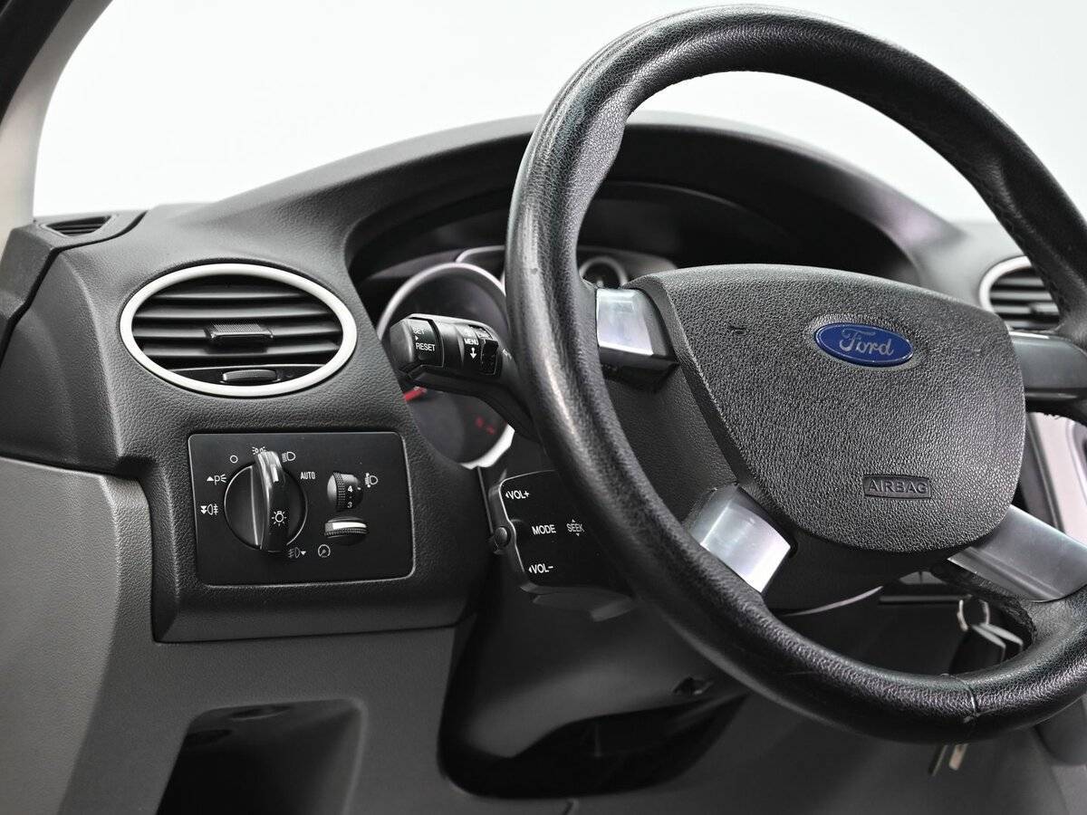 Ford Focus 2010 года с пробегом. Фото: #8
