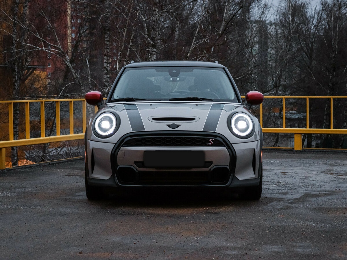 Mini Hatch 2024 года с пробегом. Фото: #1