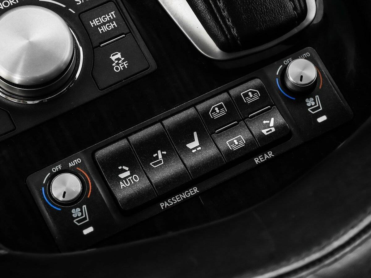 Lexus LS 2012 года с пробегом. Фото: #16