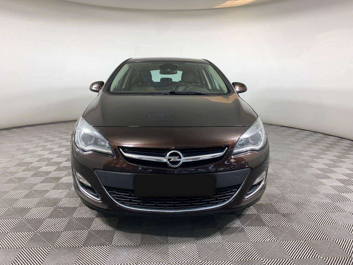 Opel Astra 2013 года с пробегом. Фото: #1