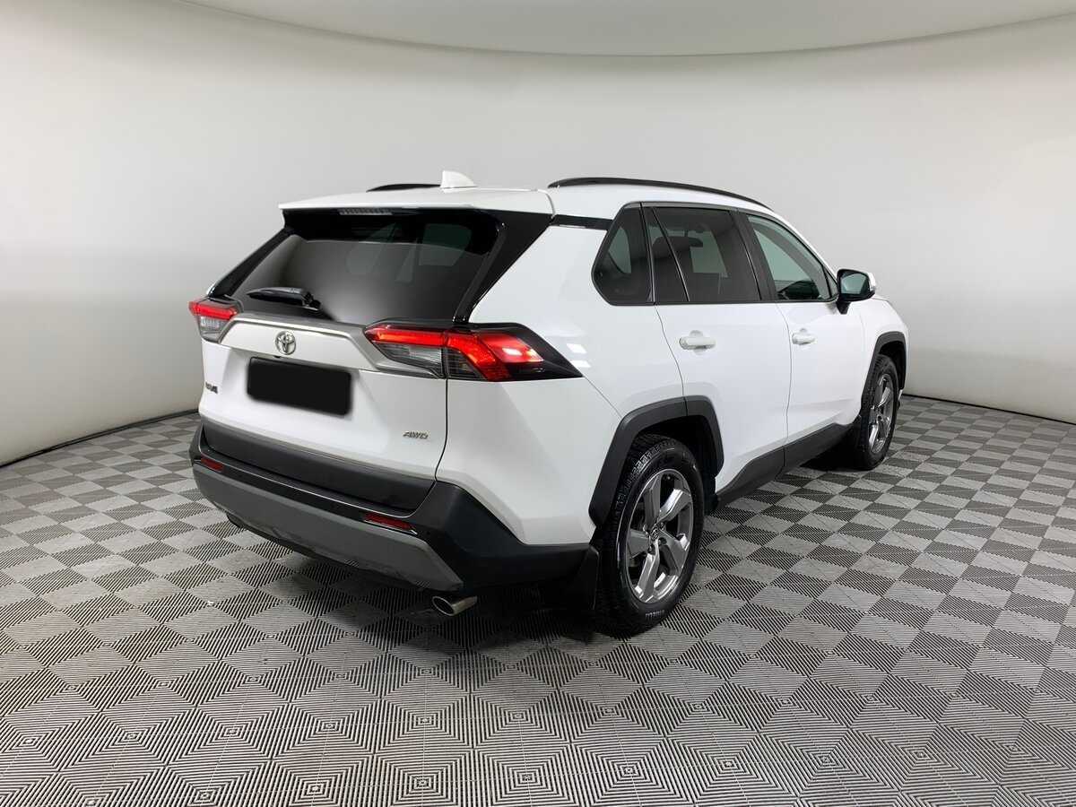 Toyota RAV4 2020 года с пробегом. Фото: #4