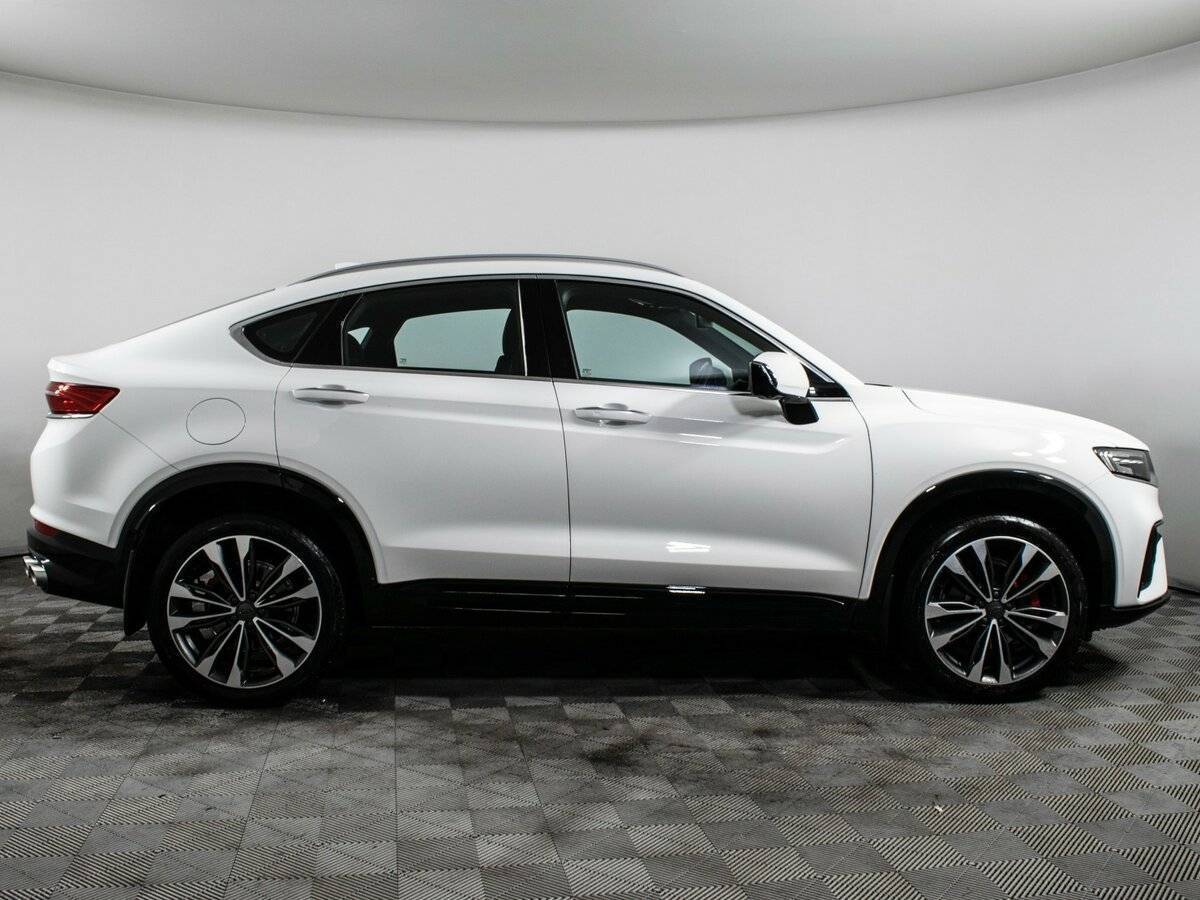 Geely Tugella 2023 года с пробегом. Фото: #3