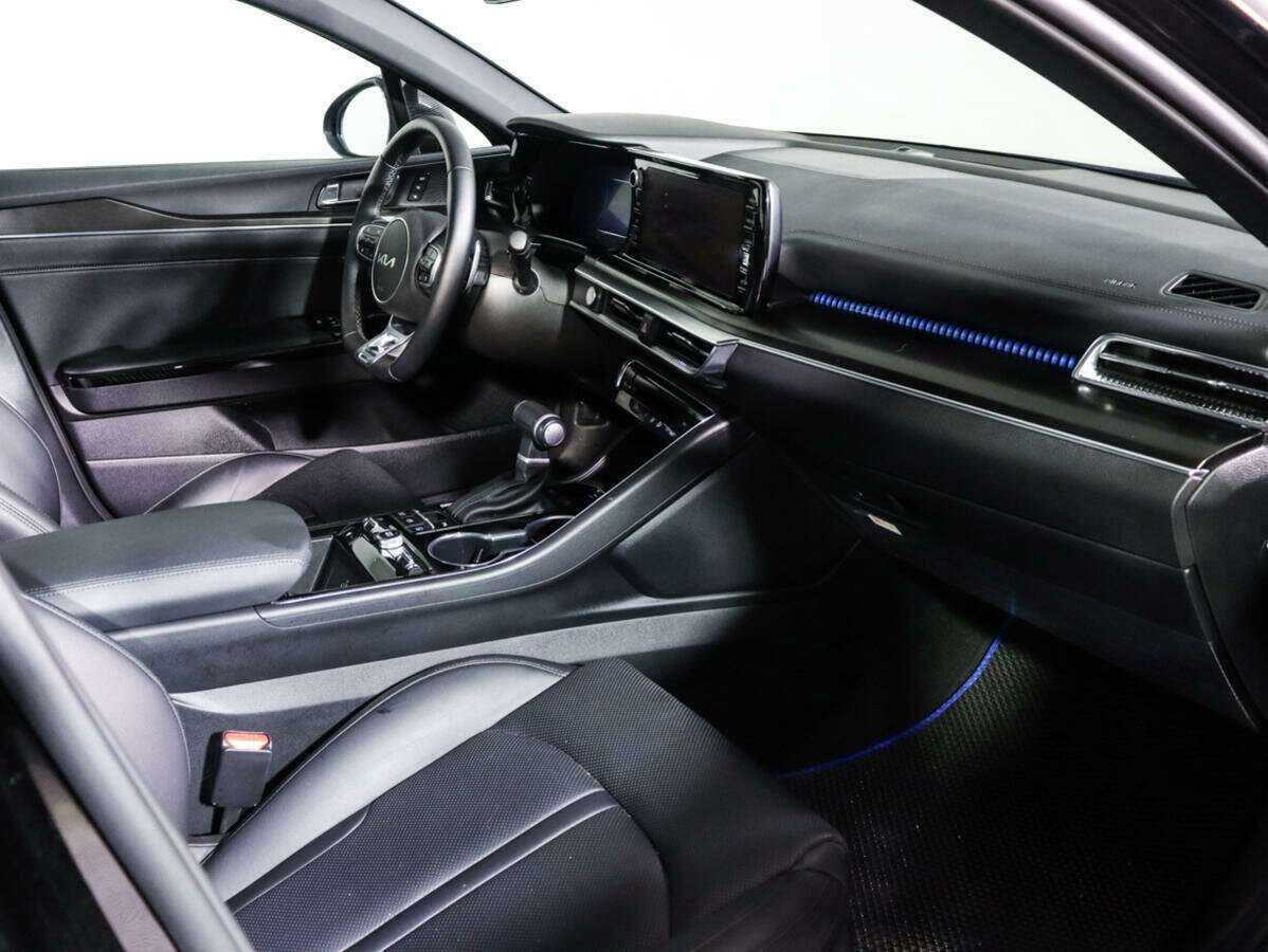 Kia K5 2023 года с пробегом. Фото: #8