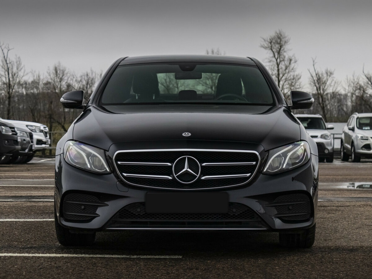 Mercedes-Benz E-Класс 2018 года с пробегом. Фото: #1