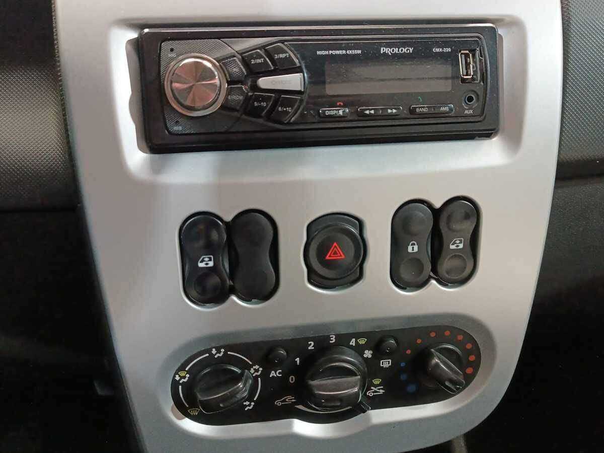 Renault Logan 2012 года с пробегом. Фото: #12