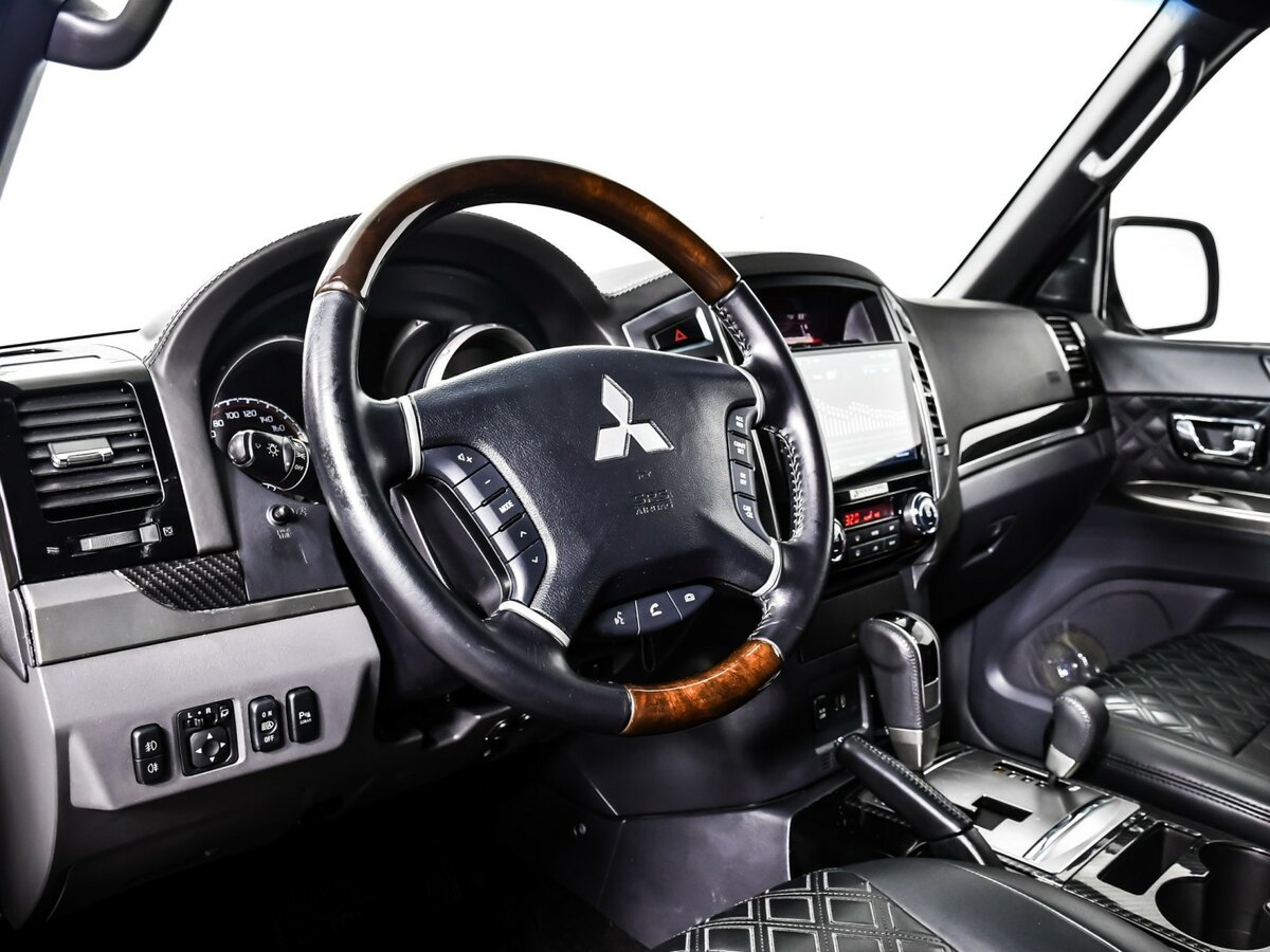 Mitsubishi Pajero 2019 года с пробегом. Фото: #10