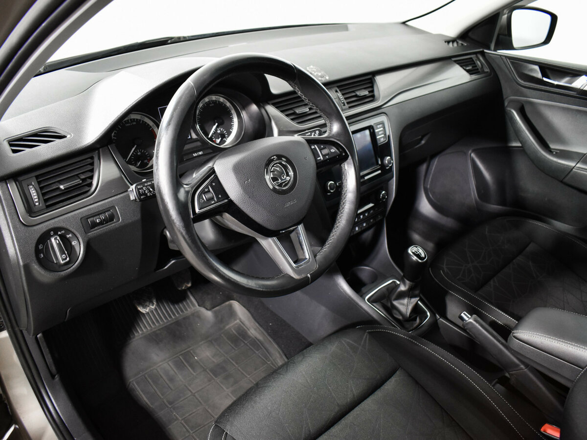 Skoda Rapid 2019 года с пробегом. Фото: #8