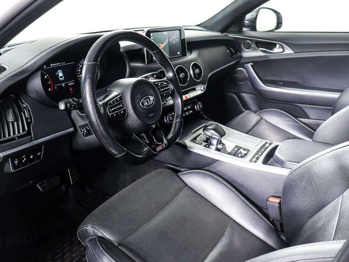 Kia Stinger 2018 года с пробегом. Фото: #11
