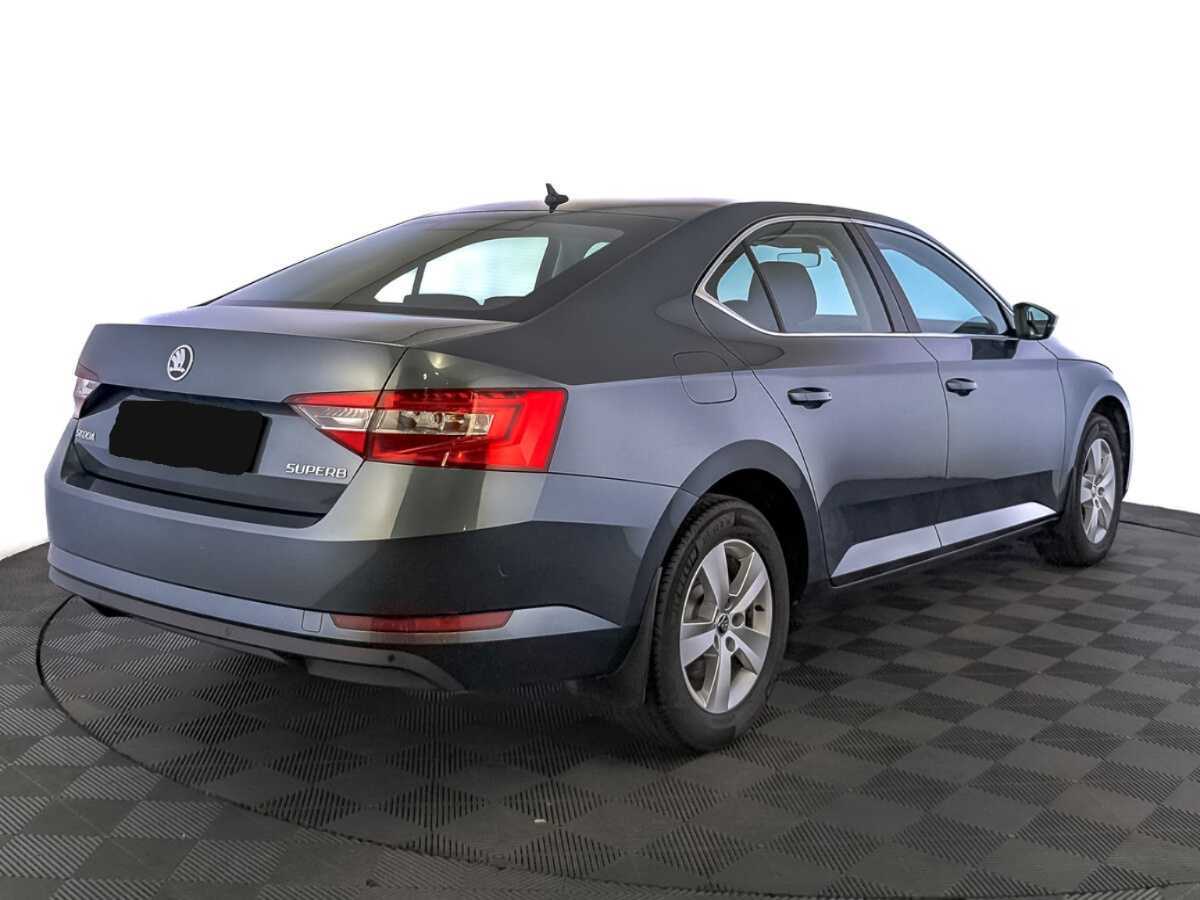 Skoda Superb 2019 года с пробегом. Фото: #4