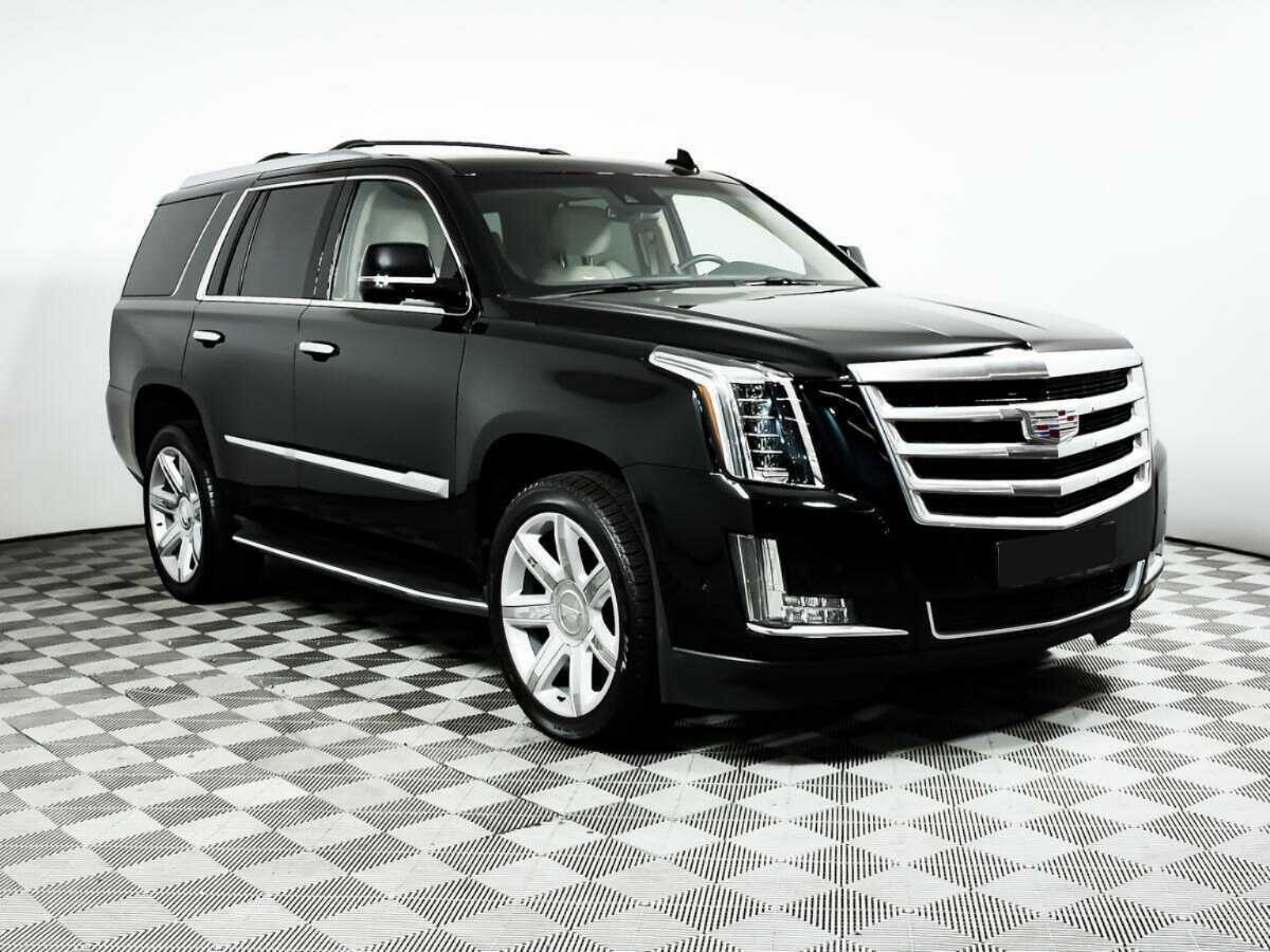 Cadillac Escalade 2019 года с пробегом. Фото: #2