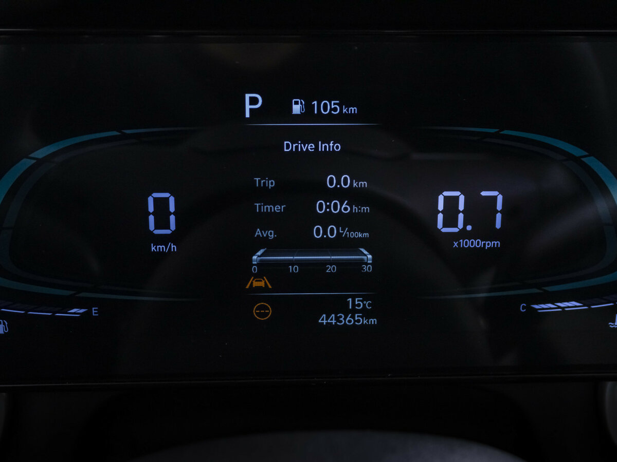 Hyundai Elantra 2023 года с пробегом. Фото: #9