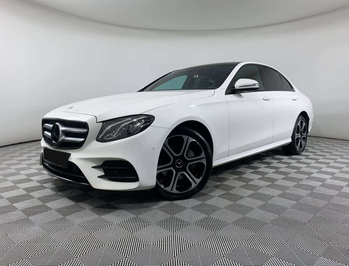Mercedes-Benz E-Класс 2018 года с пробегом. Посмотреть фото