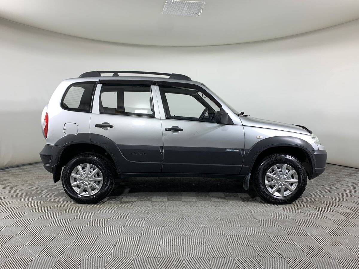 Chevrolet Niva 2011 года с пробегом. Фото: #3