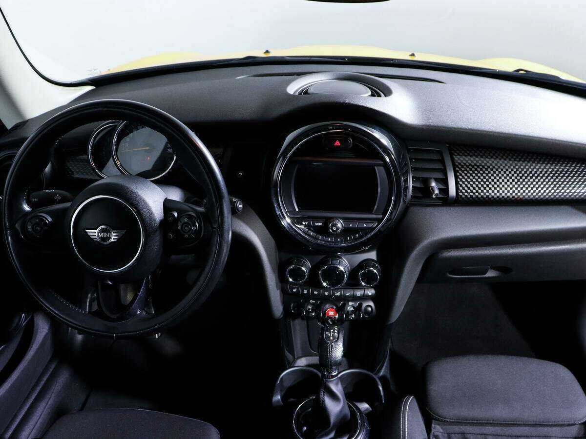 Mini Hatch 2016 года с пробегом. Фото: #11