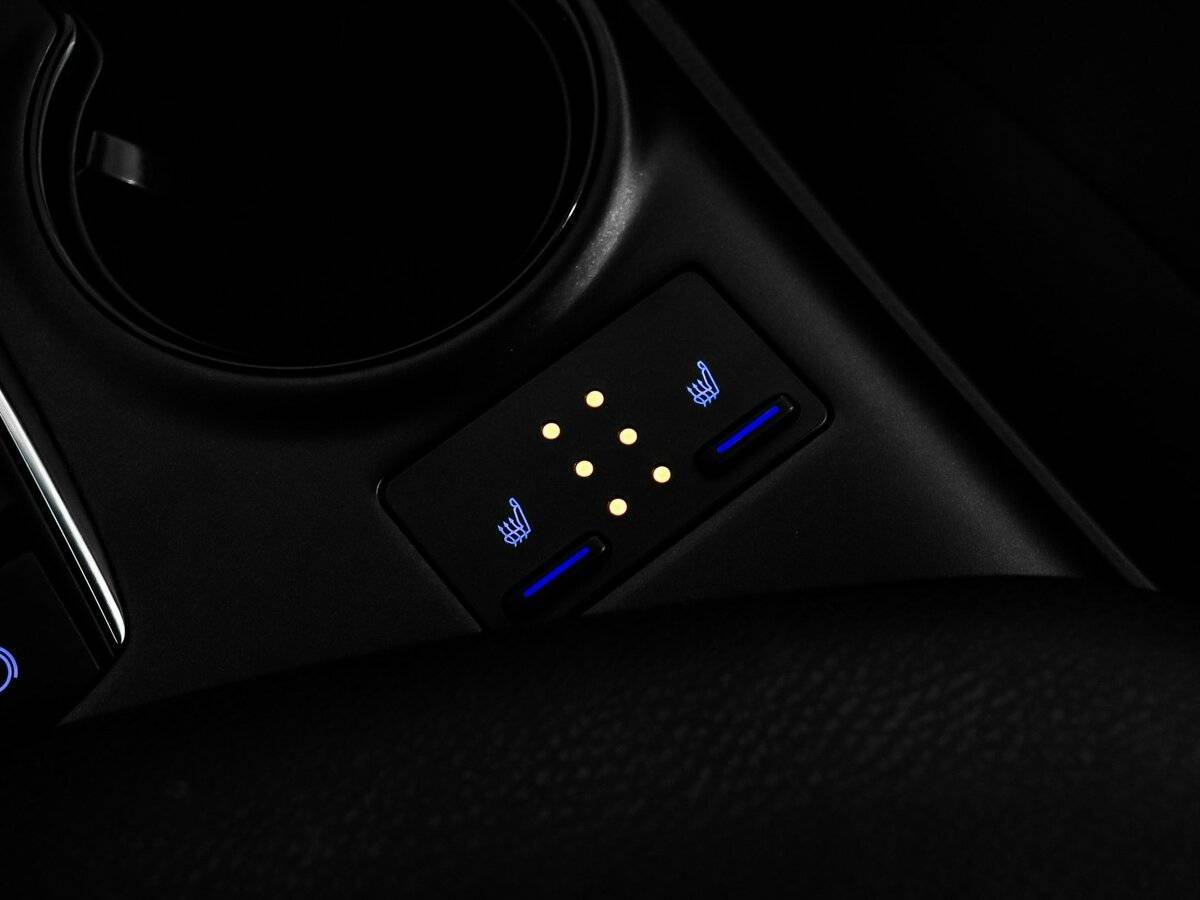 Toyota Camry 2021 года с пробегом. Фото: #18