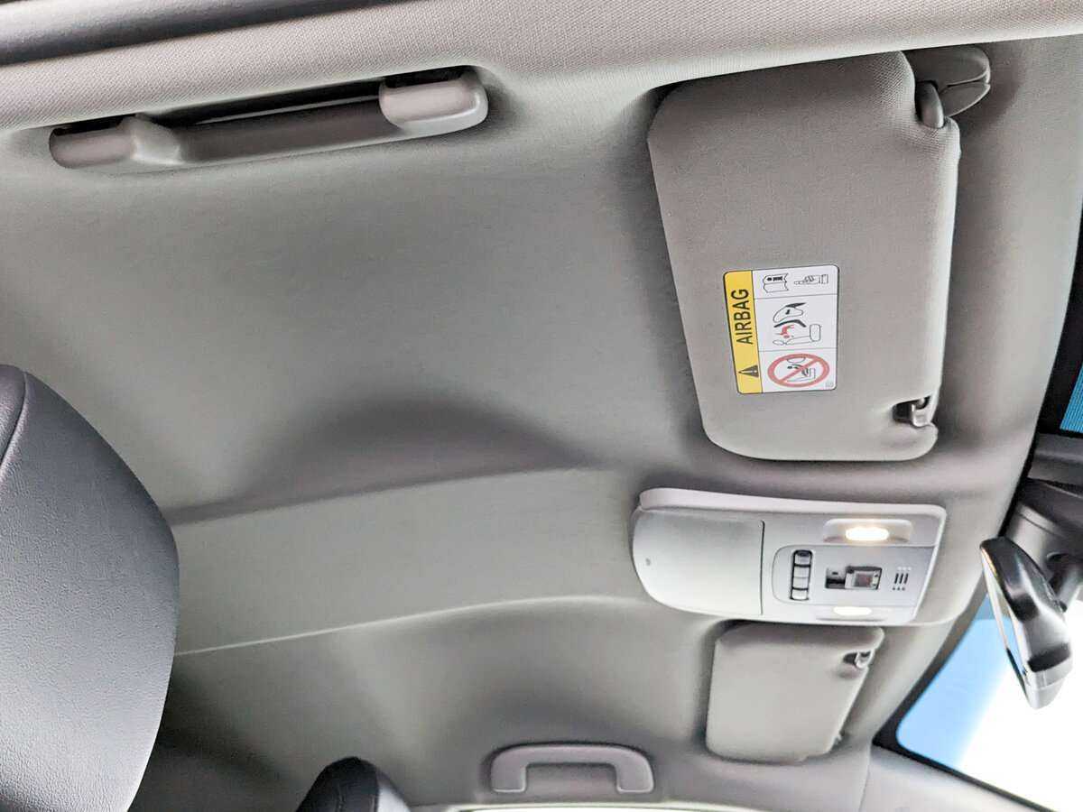 Toyota Camry 2021 года с пробегом. Фото: #17