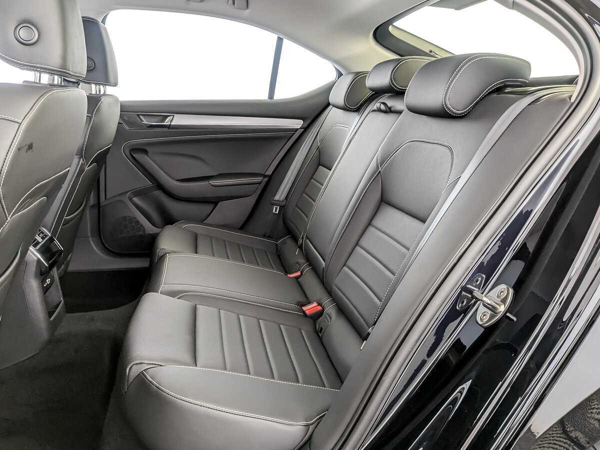 Skoda Superb 2024 года с пробегом. Фото: #10