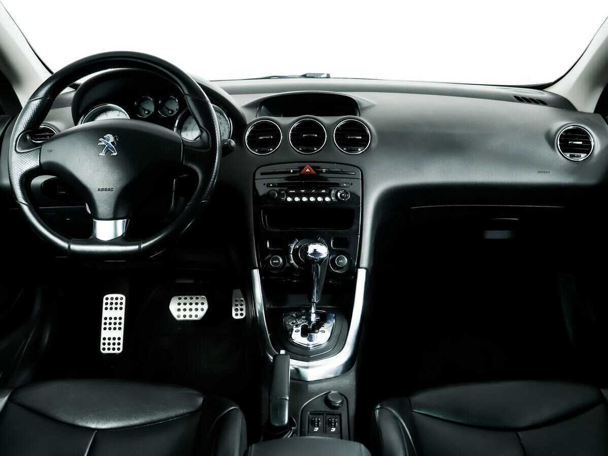 Peugeot 308 2012 года с пробегом. Фото: #10