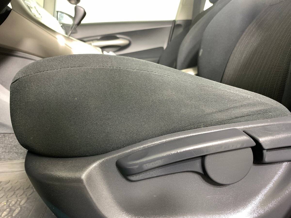 Toyota Auris 2007 года с пробегом. Фото: #15