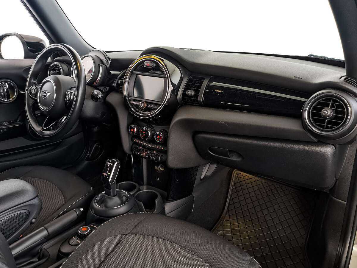 Mini Hatch 2020 года с пробегом. Фото: #8