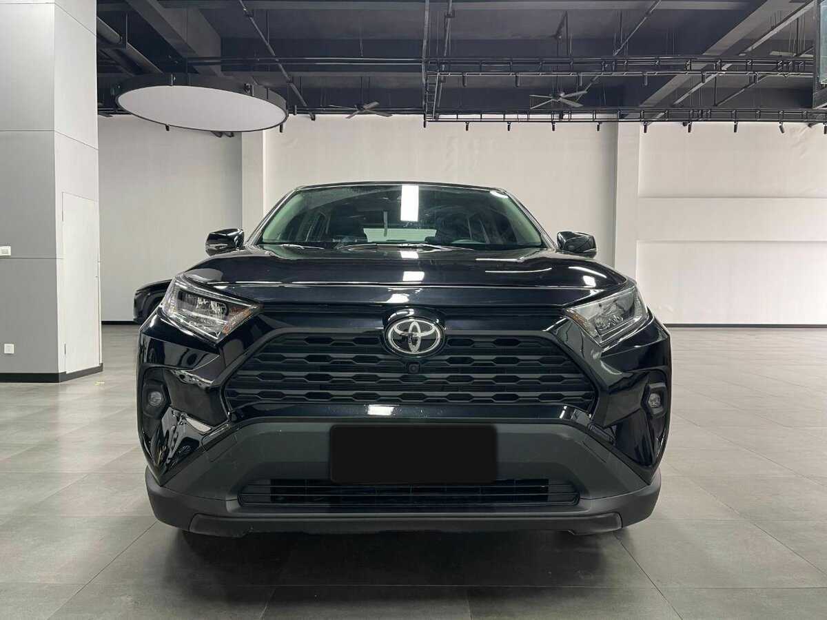 Toyota RAV4 2023 года с пробегом. Фото: #1