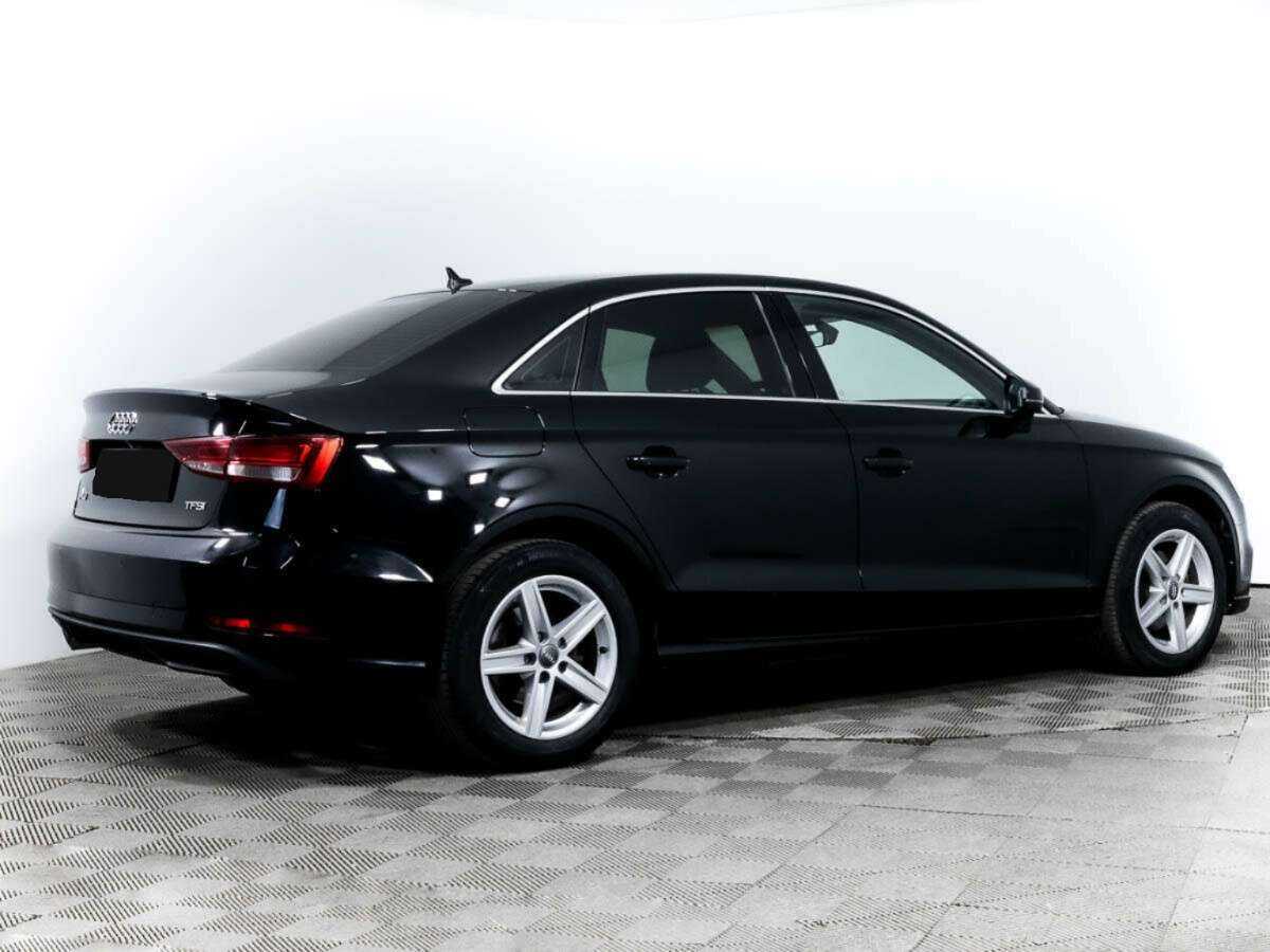 Audi A3 2018 года с пробегом. Фото: #2