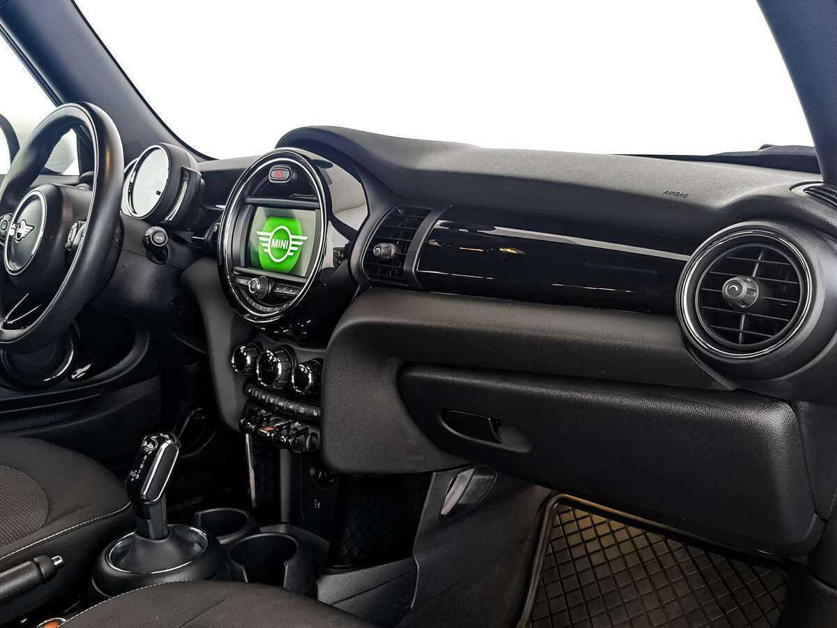 Mini Hatch 2019 года с пробегом. Фото: #8