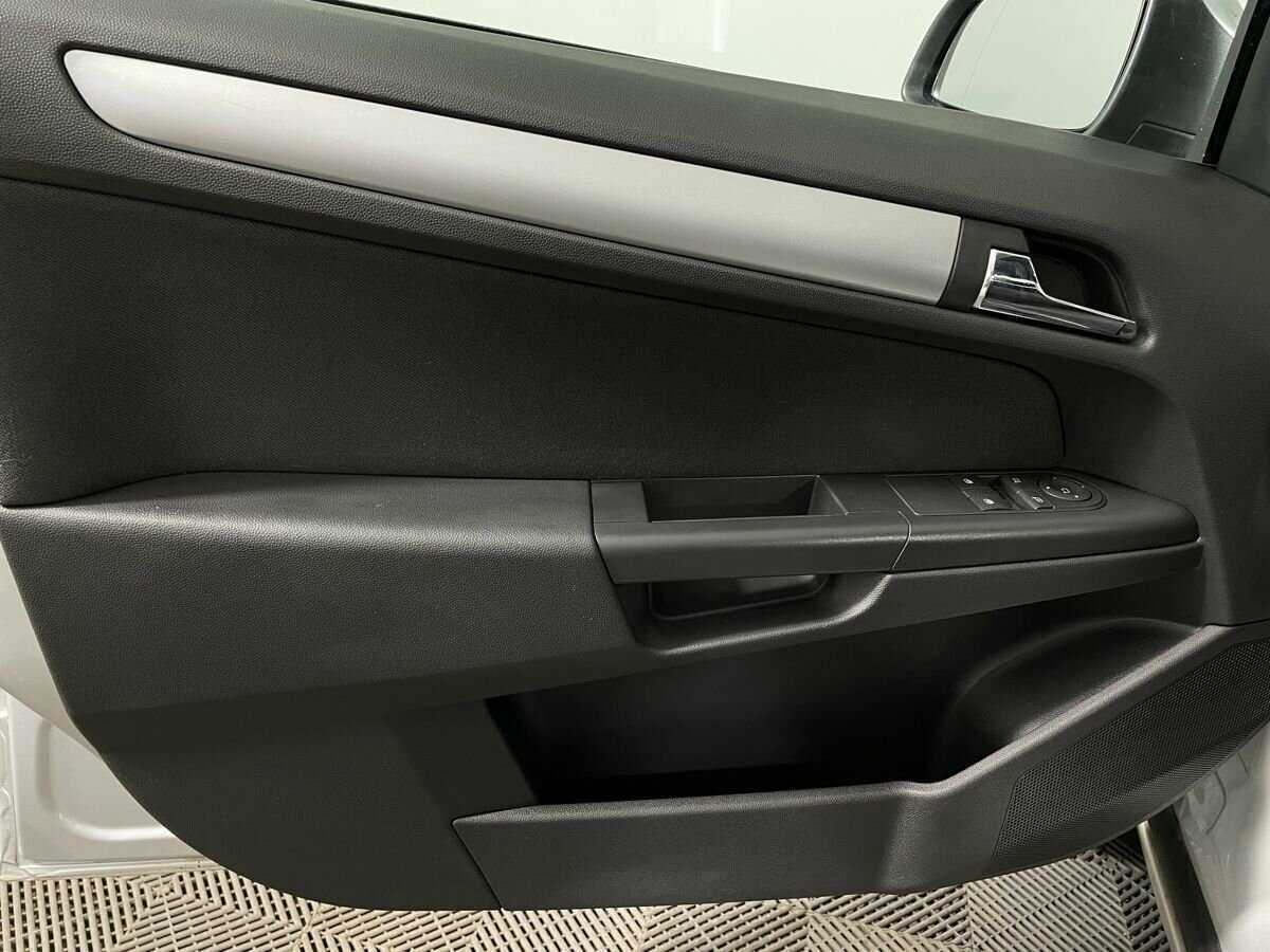 Opel Astra 2010 года с пробегом. Фото: #7