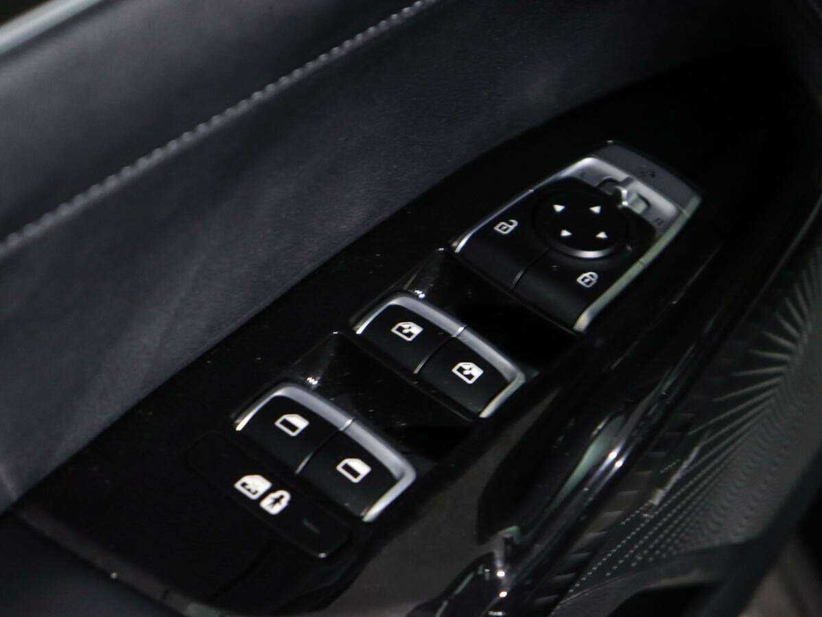 Kia K5 2023 года с пробегом. Фото: #18