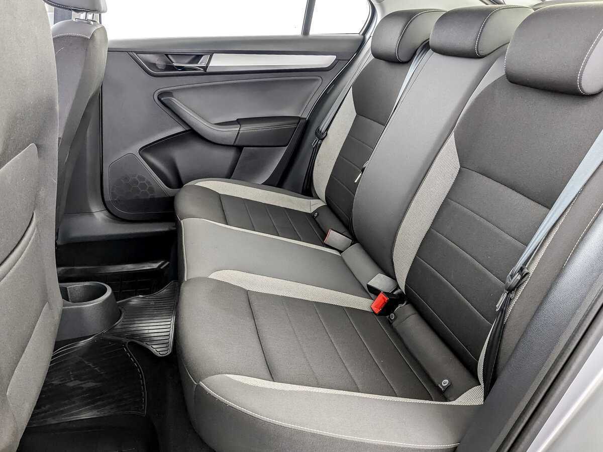 Skoda Rapid 2018 года с пробегом. Фото: #9