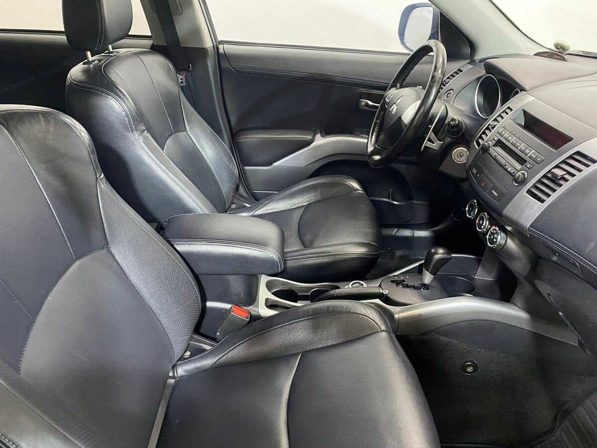 Mitsubishi Outlander 2011 года с пробегом. Фото: #10