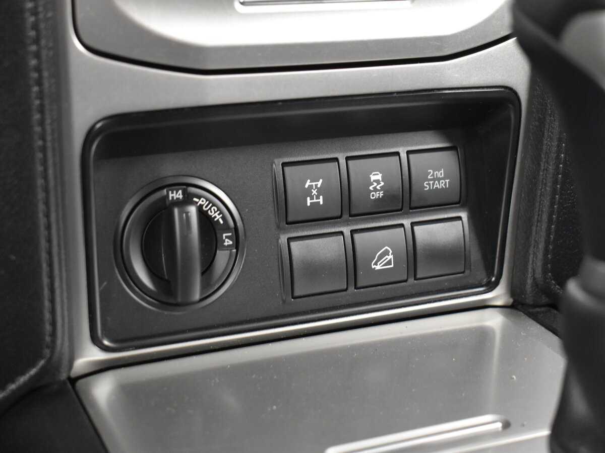 Toyota Land Cruiser Prado 2018 года с пробегом. Фото: #16