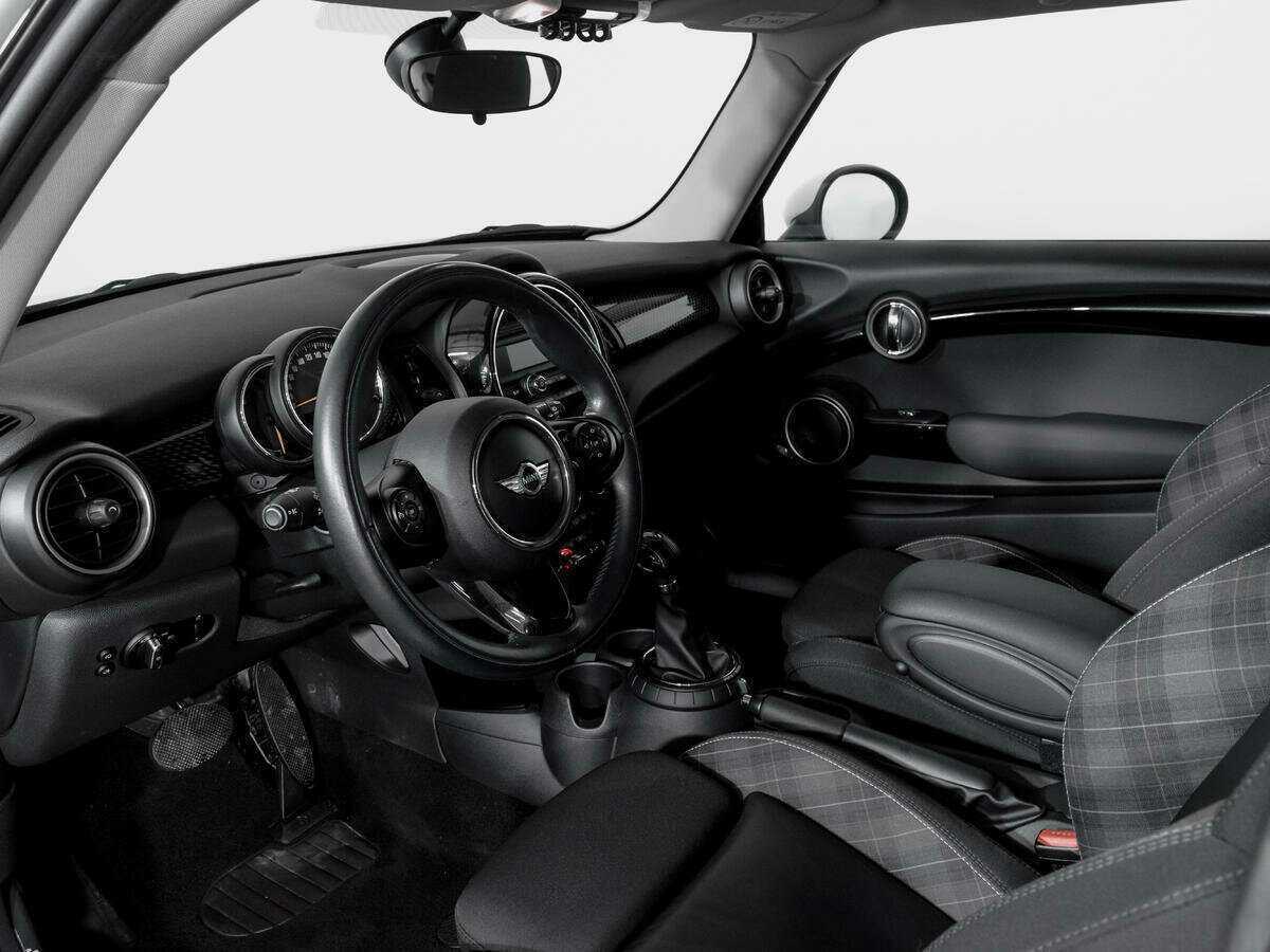 Mini Hatch 2014 года с пробегом. Фото: #14