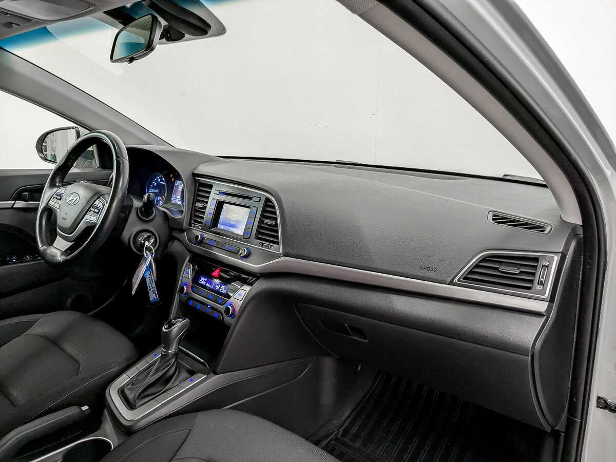 Hyundai Elantra 2017 года с пробегом. Фото: #10