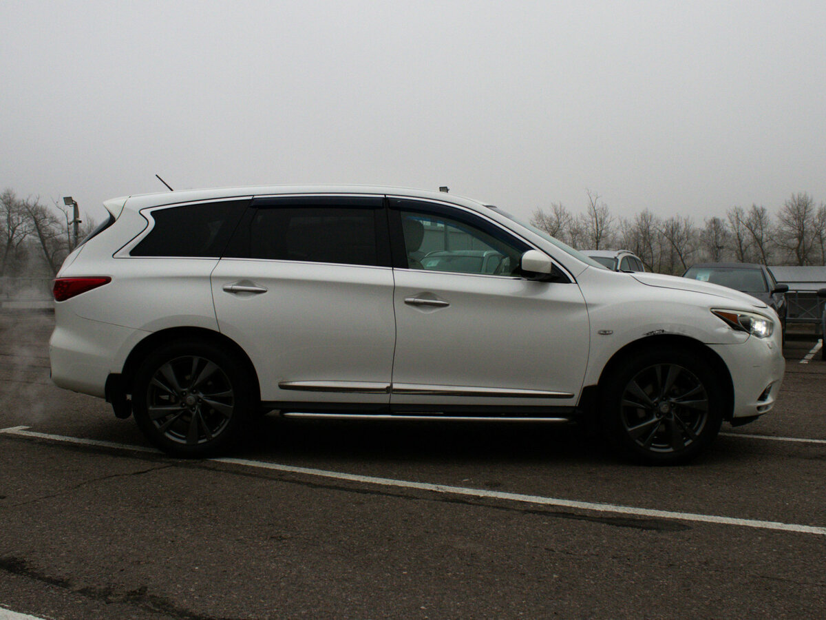 Infiniti JX 2013 года с пробегом. Фото: #3