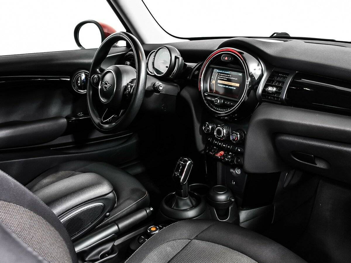 Mini Hatch 2019 года с пробегом. Фото: #8