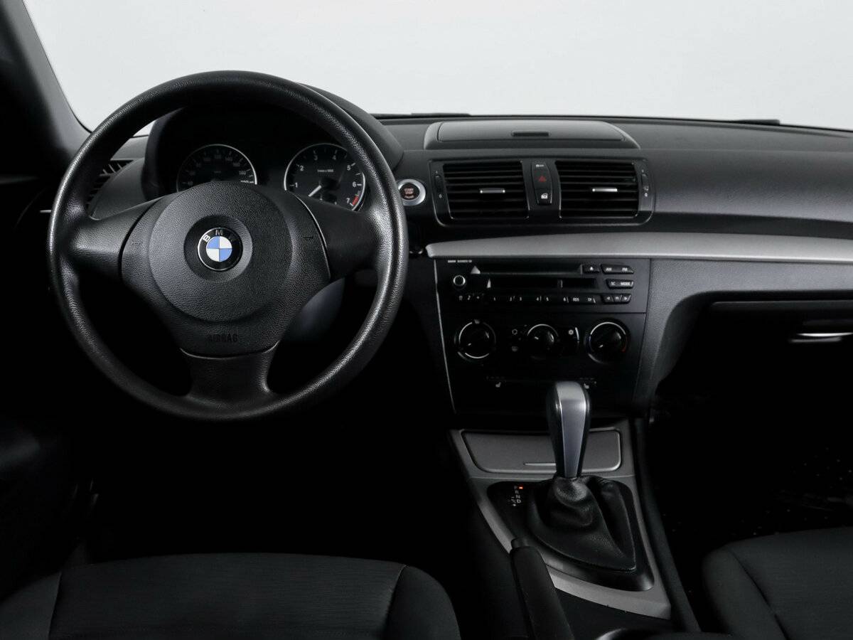 BMW 1 серии 2011 года с пробегом. Фото: #9